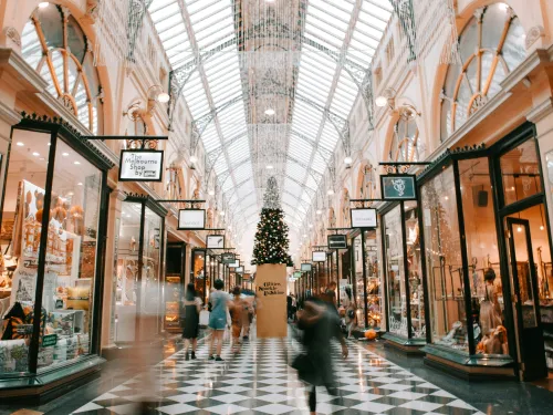 retail-follo-heidi-fin-2TLREZi7BUg-unsplash.jpg